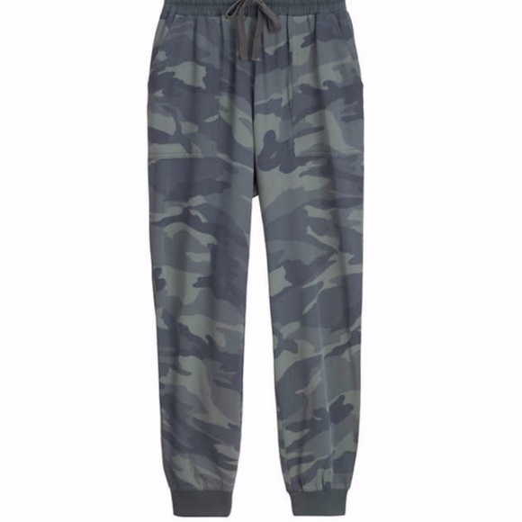 NEW SPLENDID Camo Knit Jogger Pants - Picture 3 of 6